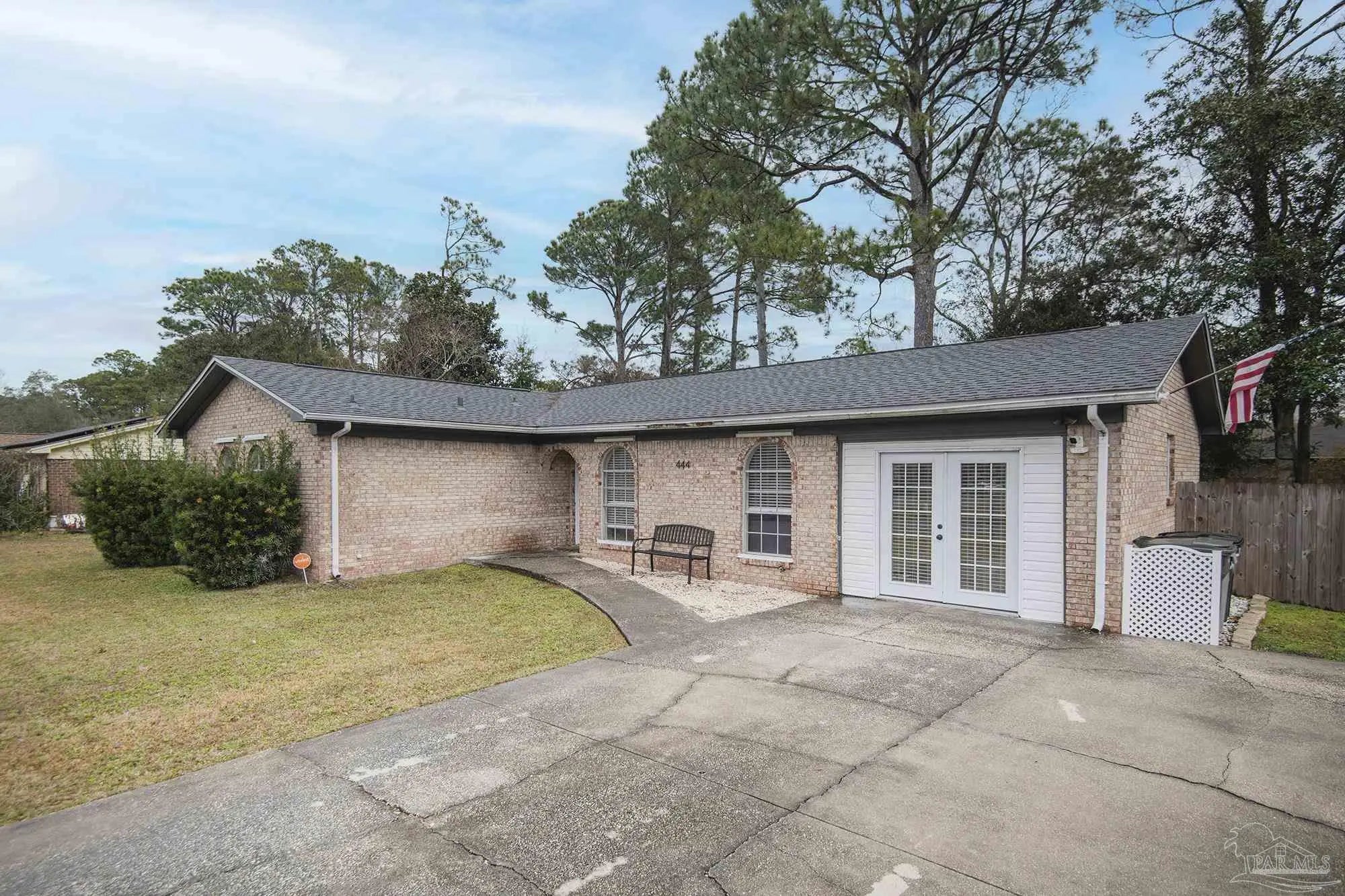 Photo of Listing #678419