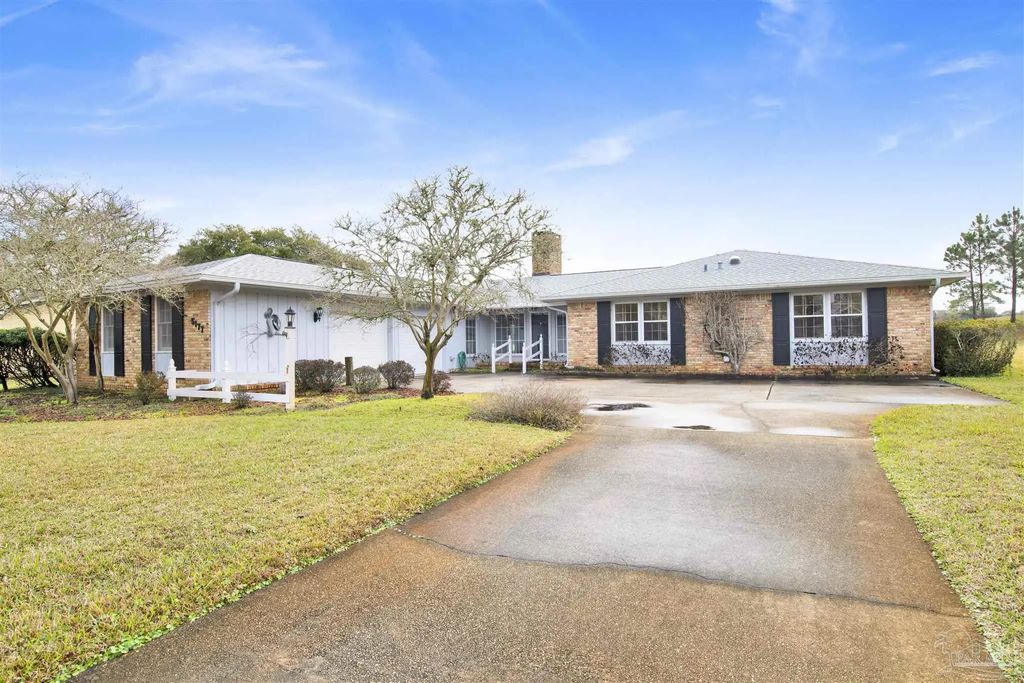 5177 Choctaw Ave, Pensacola