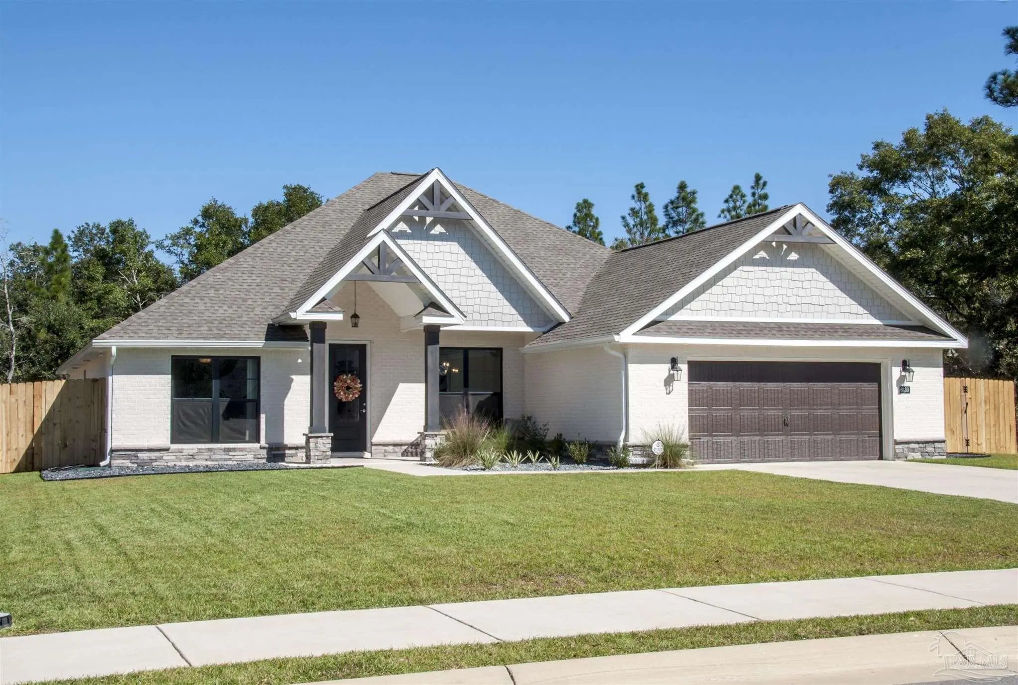 Photo of Listing #672907