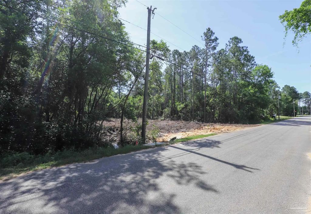 3134 Wells Beach Rd, Navarre