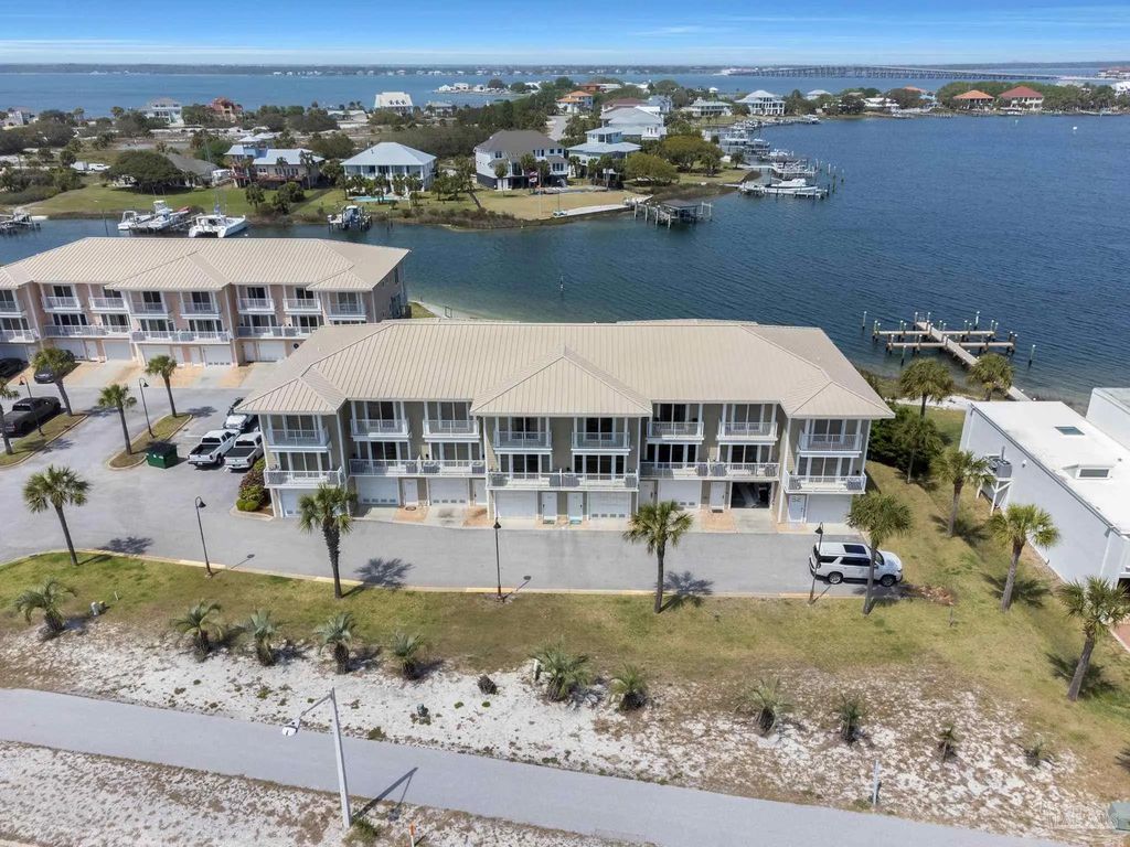 458 Ft Pickens Rd, Pensacola Beach