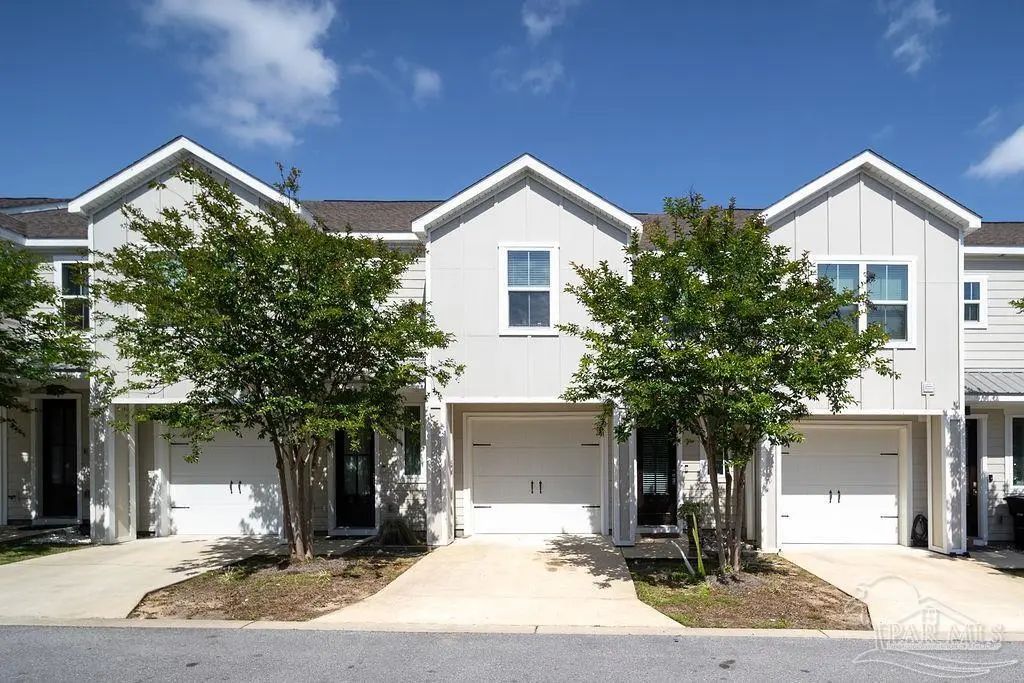 266 Junction Ave, Pensacola