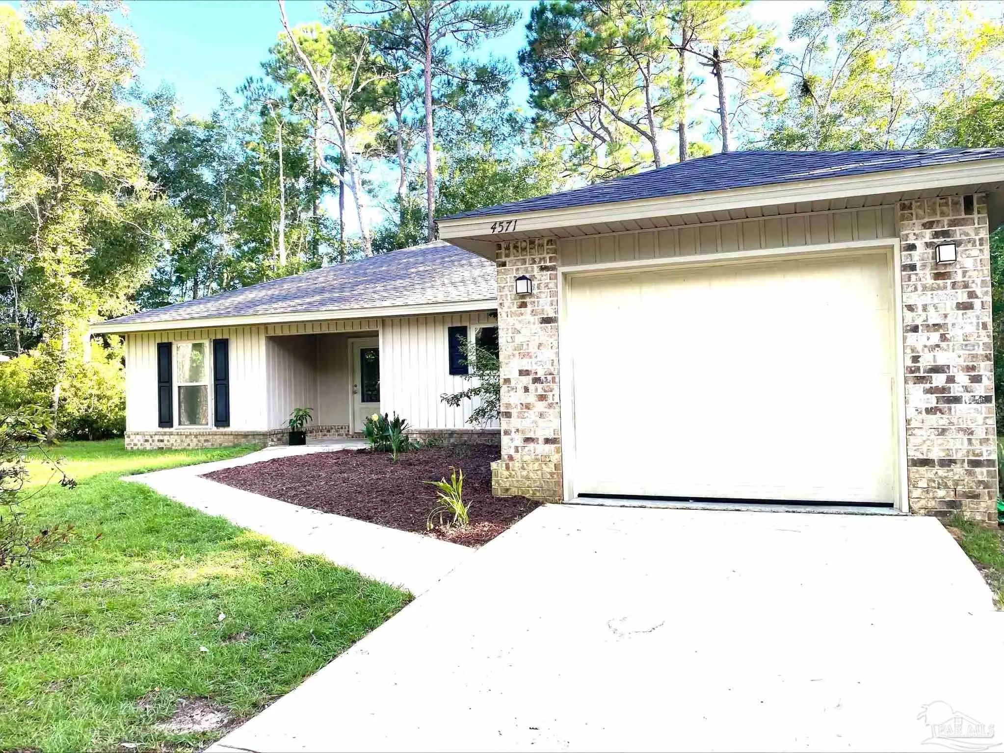 Photo of Listing #685750