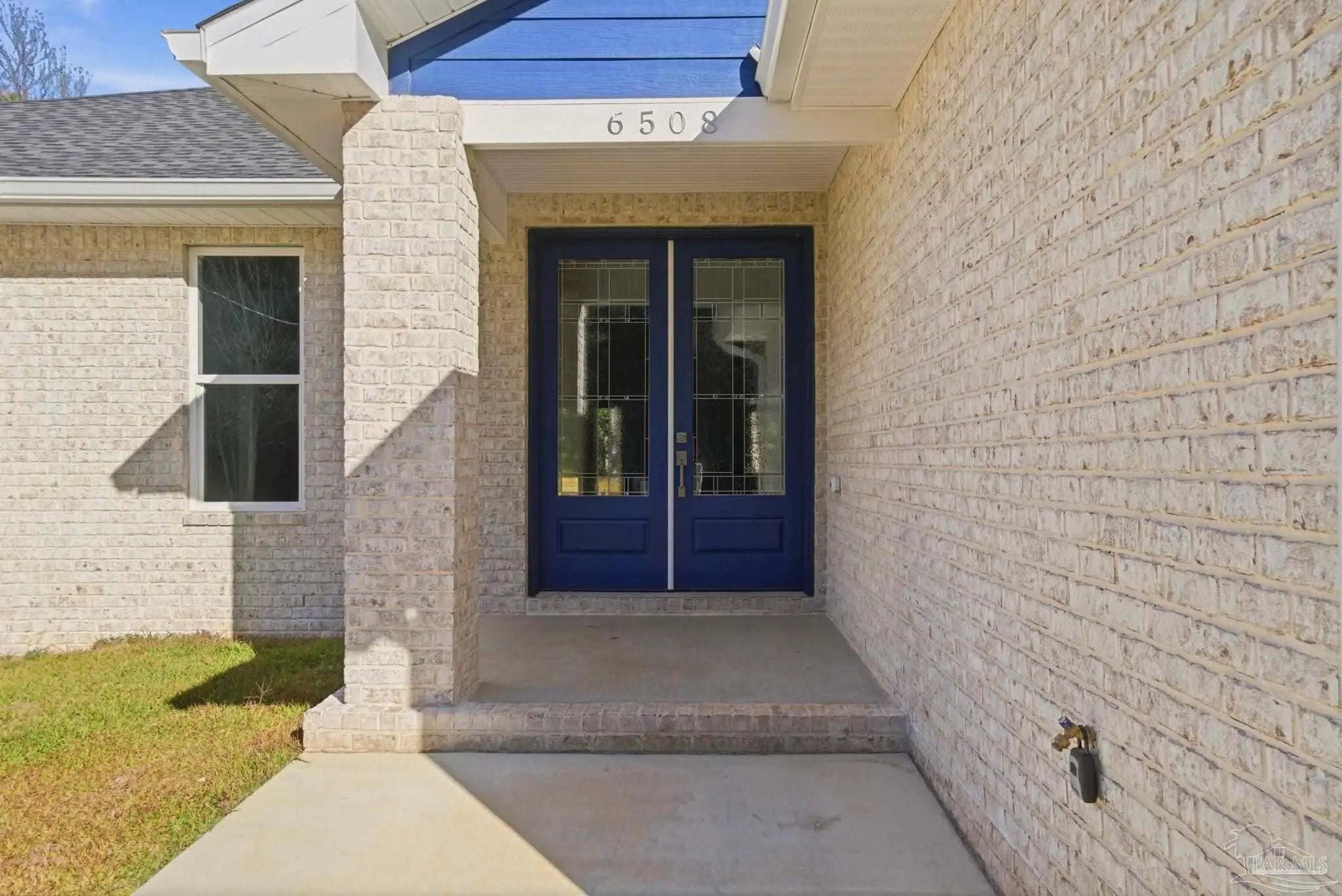 Photo of Listing #674873