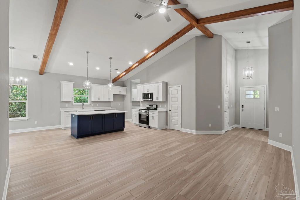8302 Vickie St, Pensacola
