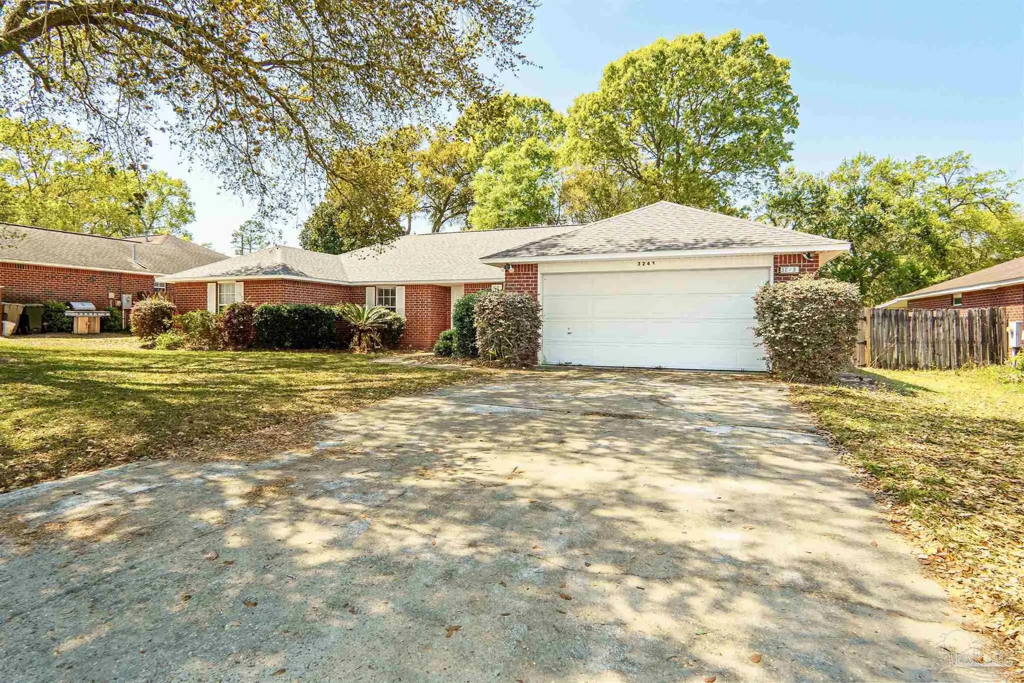 Photo of Listing #679556