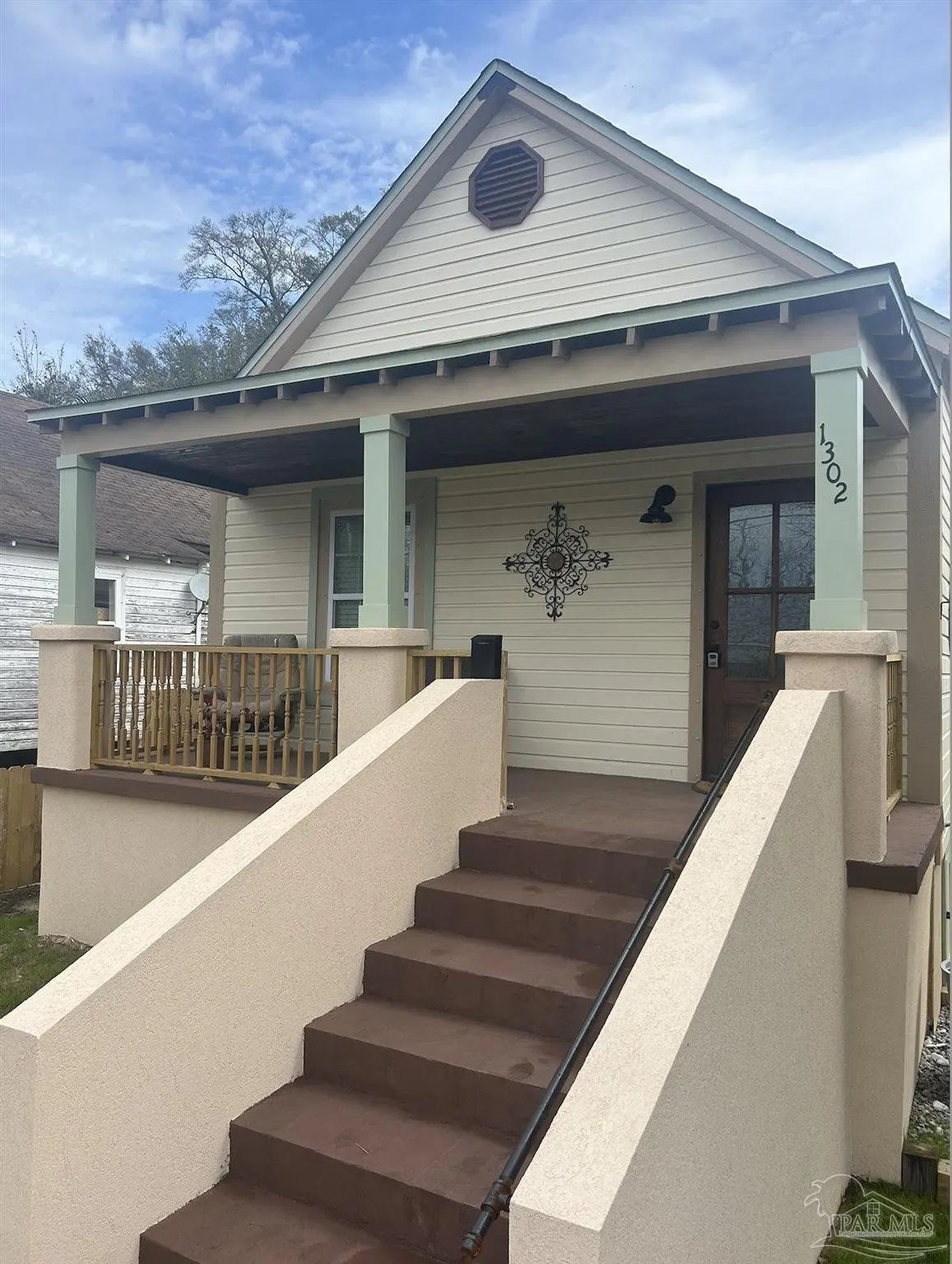 Photo of Listing #675979