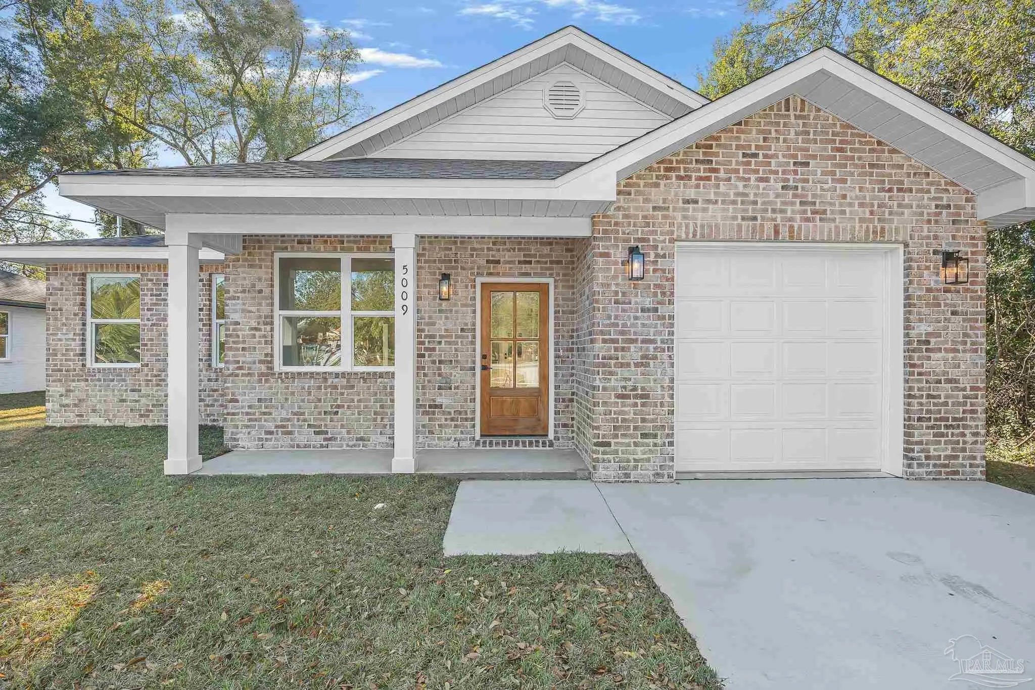 Photo of Listing #676764