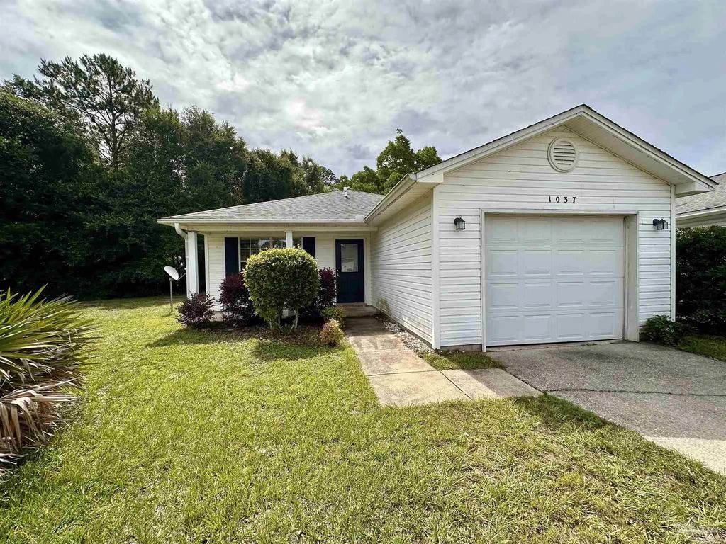 1037 Antigua Cir, Pensacola