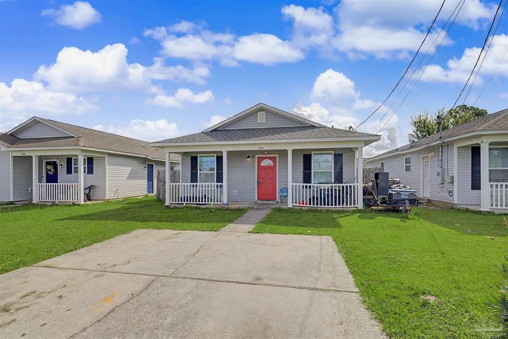 2124 Ledbetter Ln, Pensacola