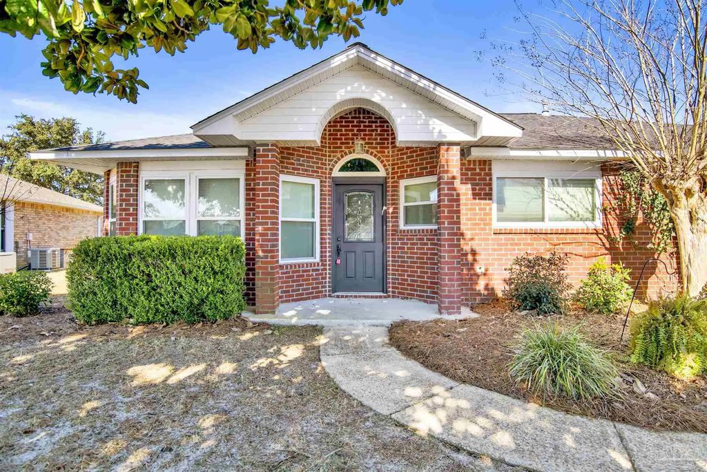 512 Batten Blvd, Pensacola