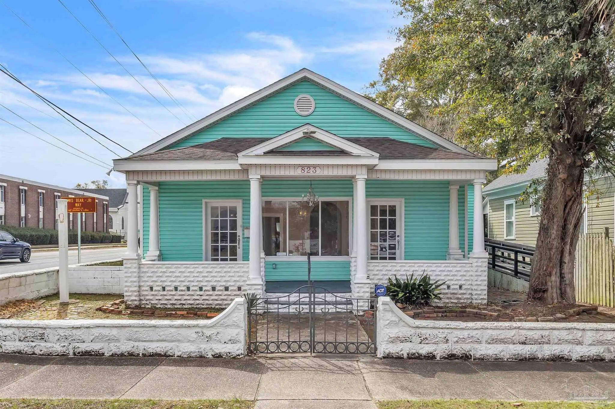 Photo of Listing #678251