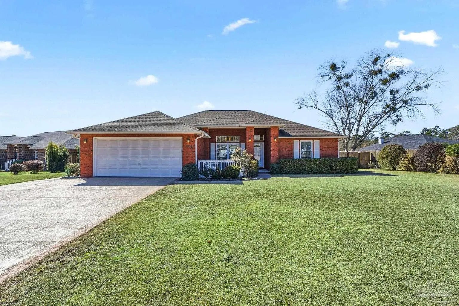 Photo of Listing #677472