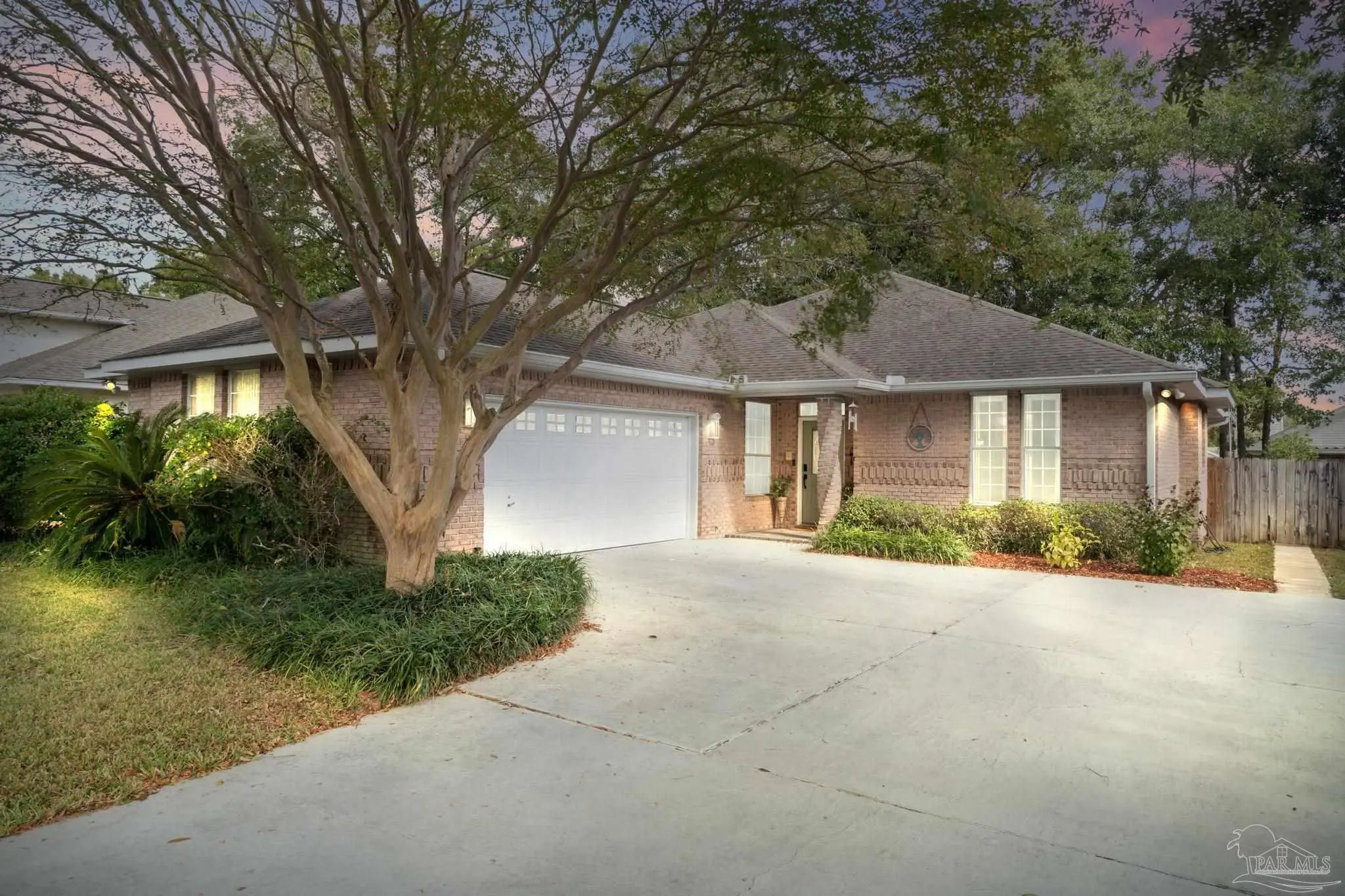 Photo of Listing #675947