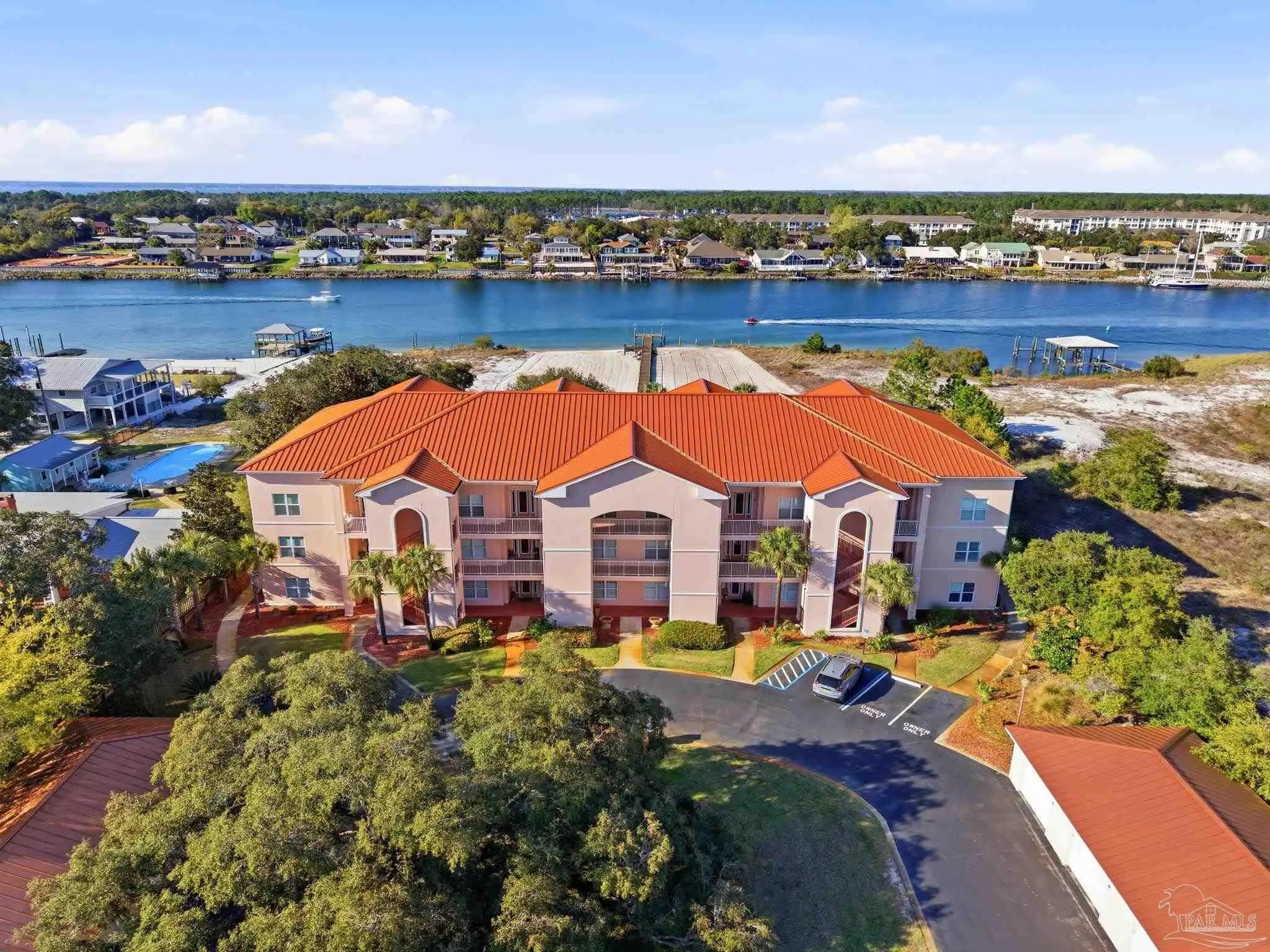 Photo of Listing #679611