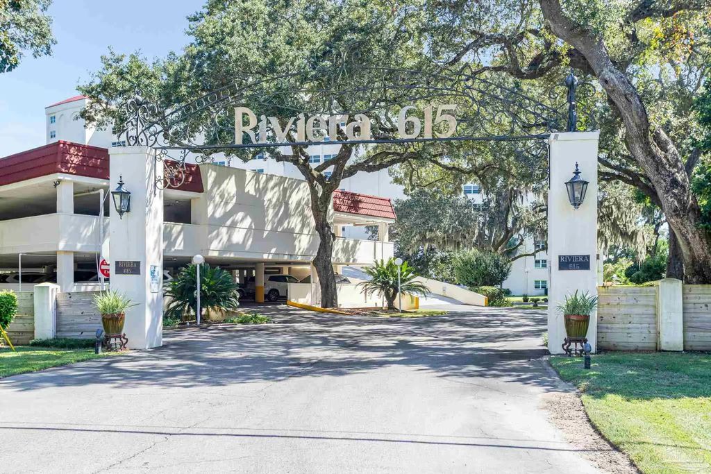 615 Bayshore Dr #1005, Pensacola