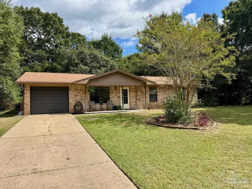 5385 Camile Gardens Cir, Milton