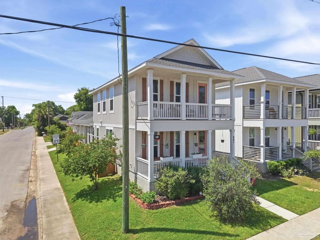901 W Jackson St, Pensacola