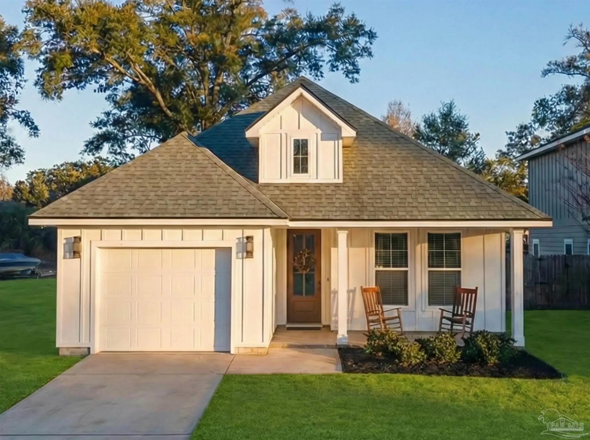 Photo of Listing #677730