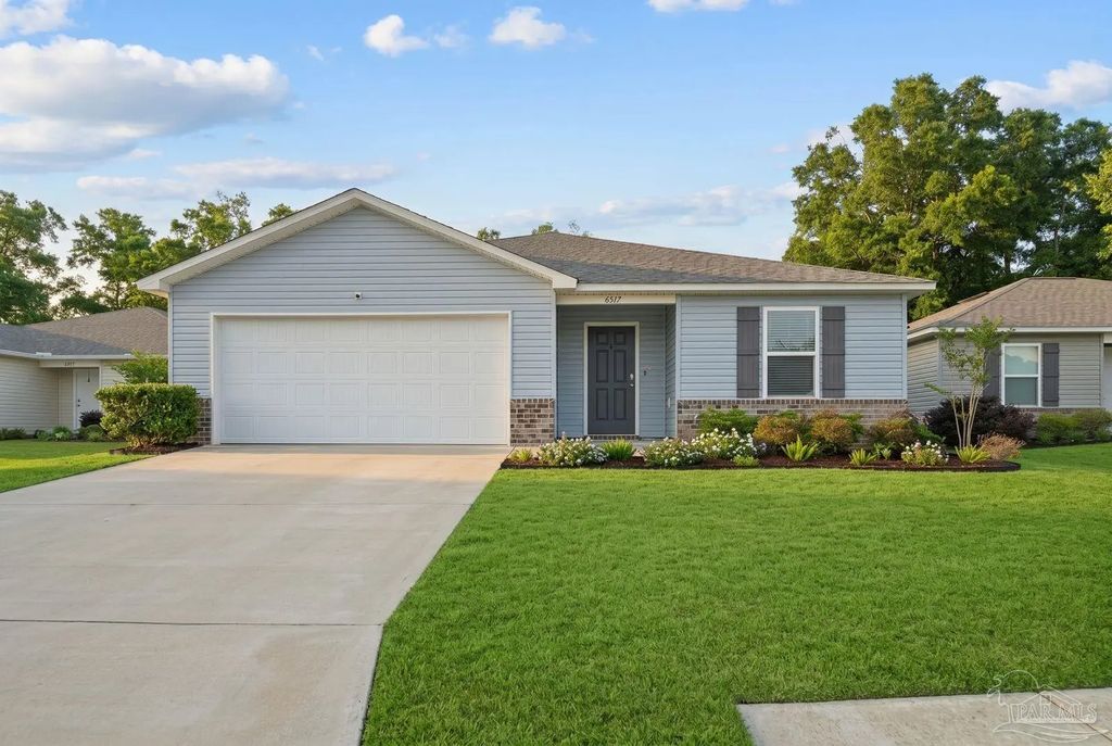6517 June Bug Dr, Milton