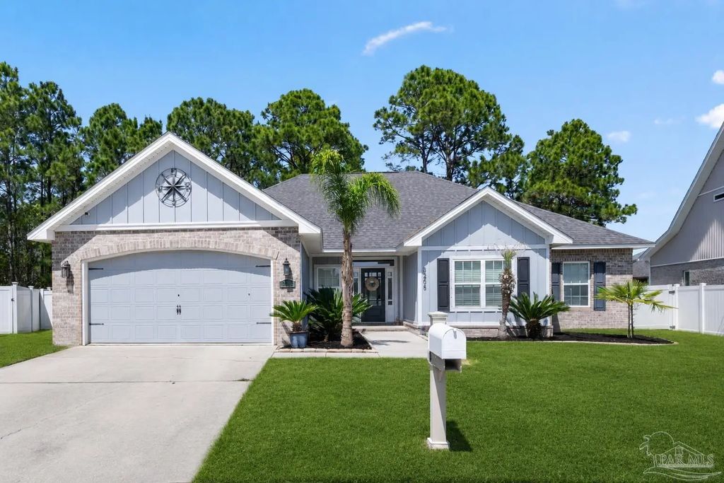 3205 Atlantic Wind Dr, Pensacola