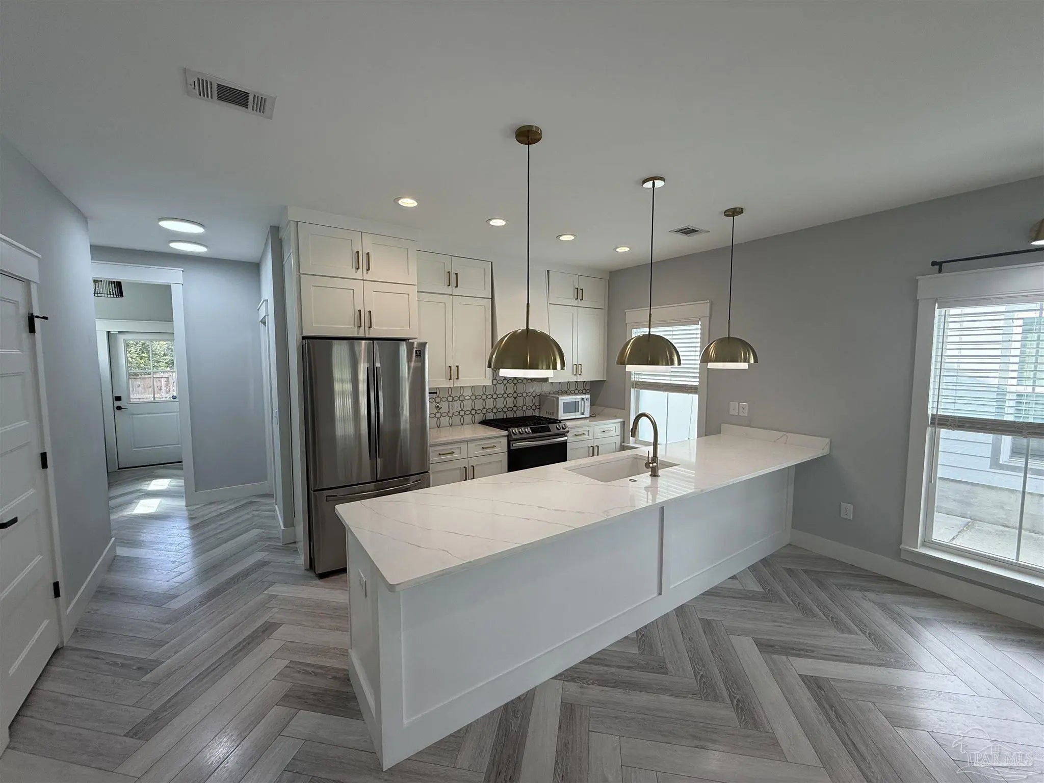 Photo of Listing #679362