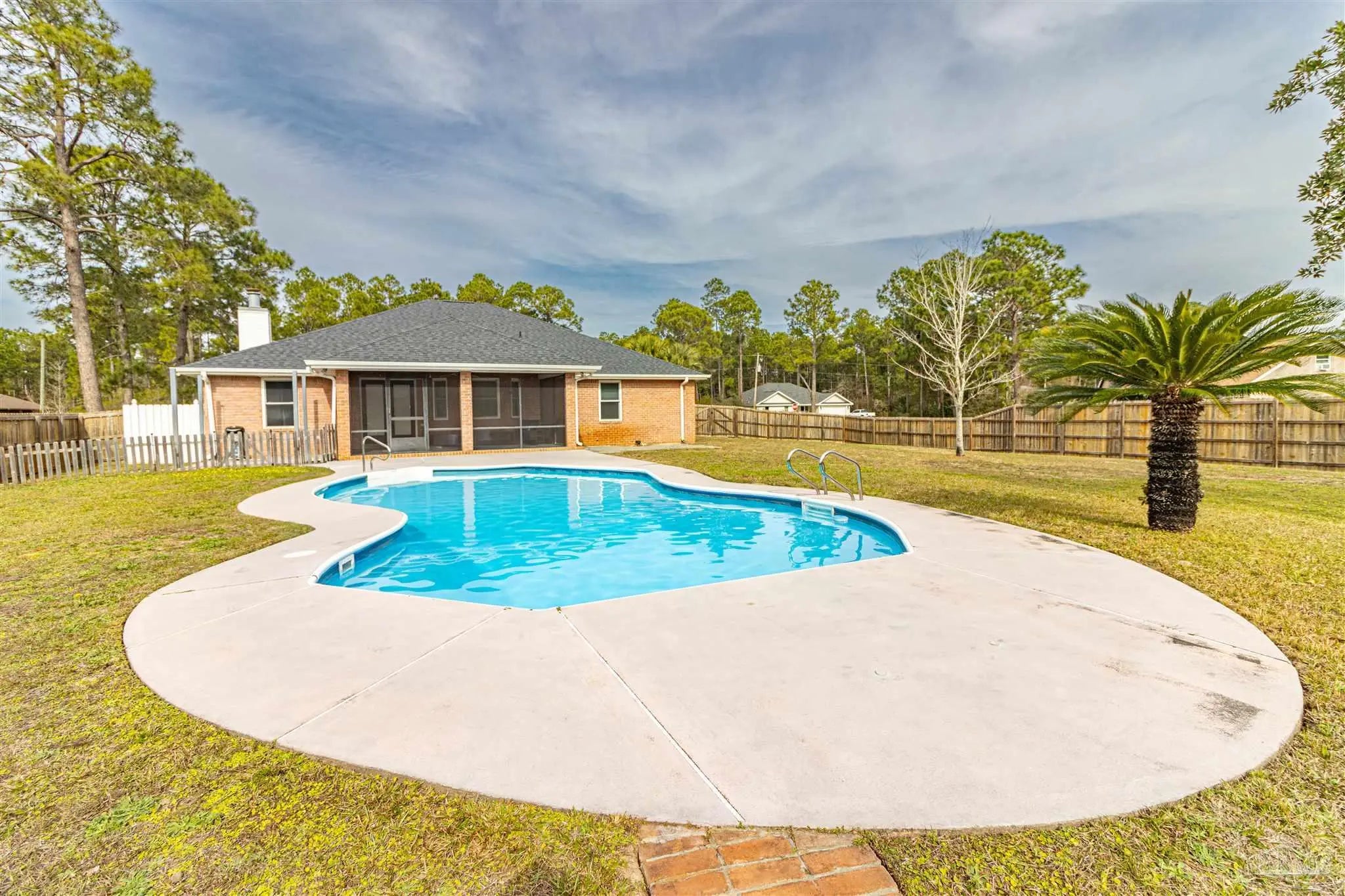 Photo of Listing #676213