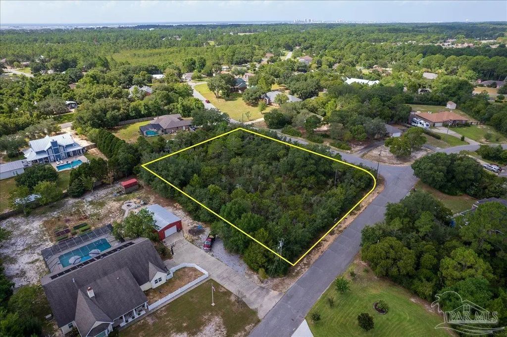 9425 Bone Bluff Dr, Navarre