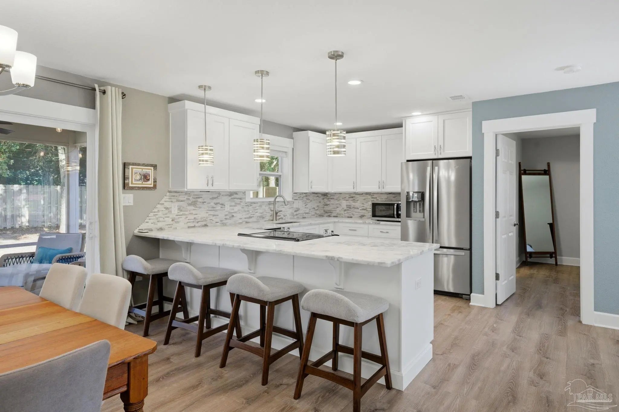 Photo of Listing #678762