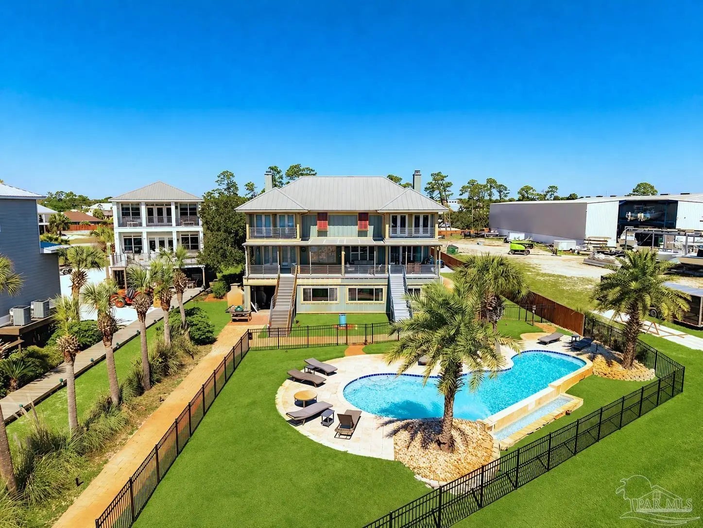 Photo of Listing #680521