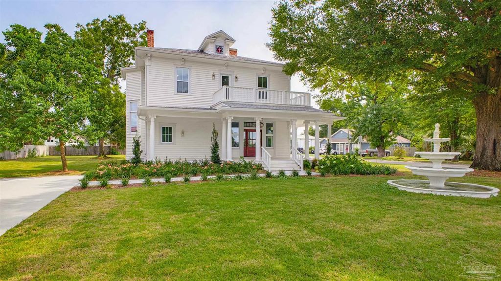 2808 E De Soto St, Pensacola