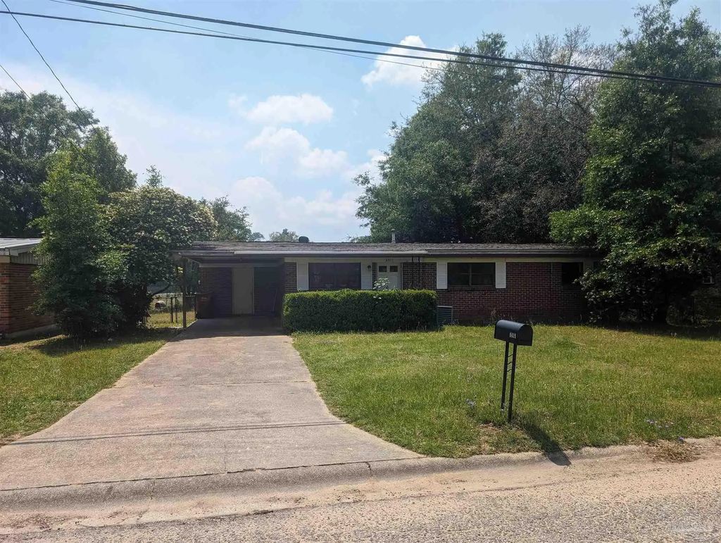 6411 Julia Dr, Milton
