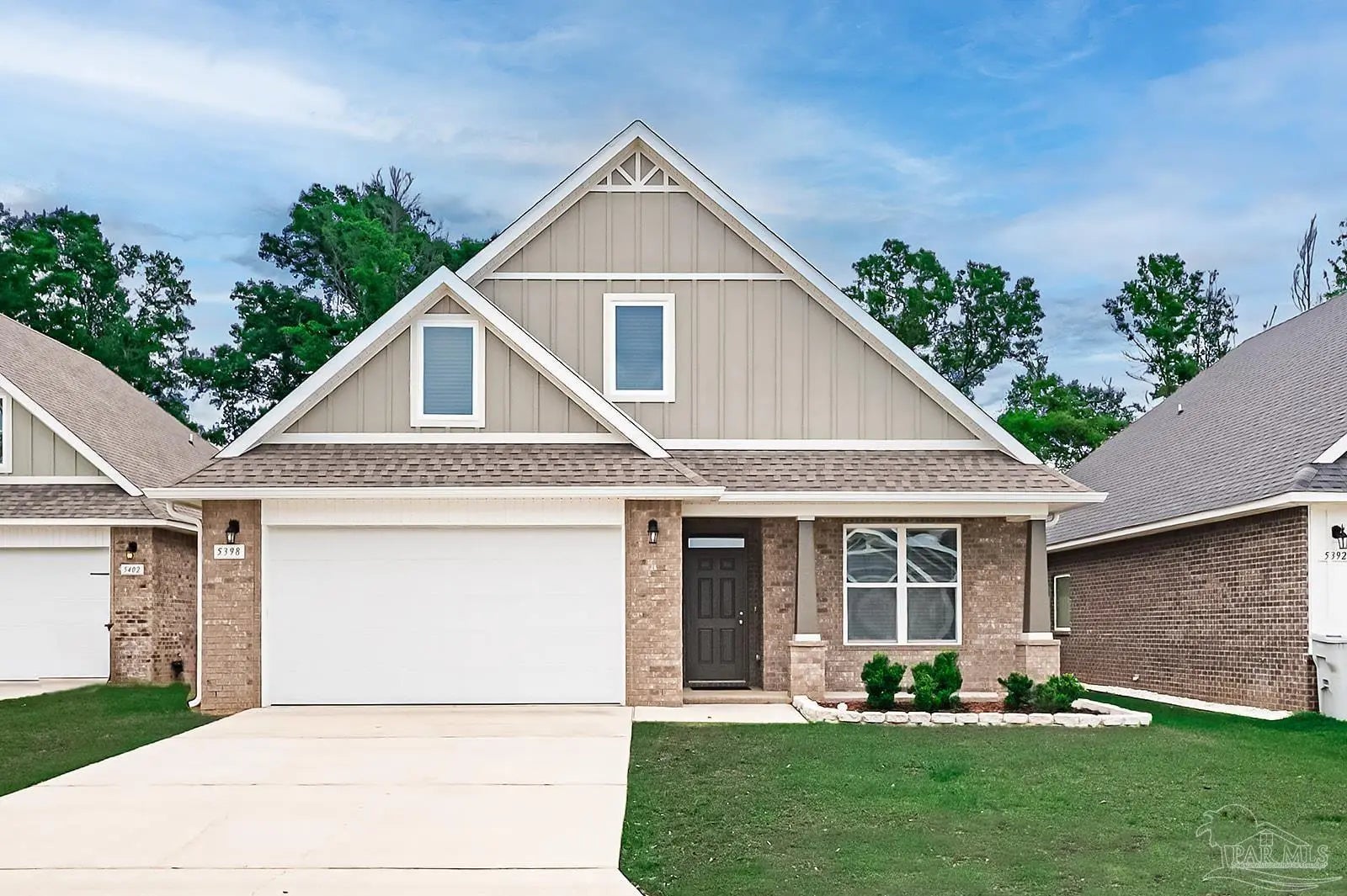 Photo of Listing #680871