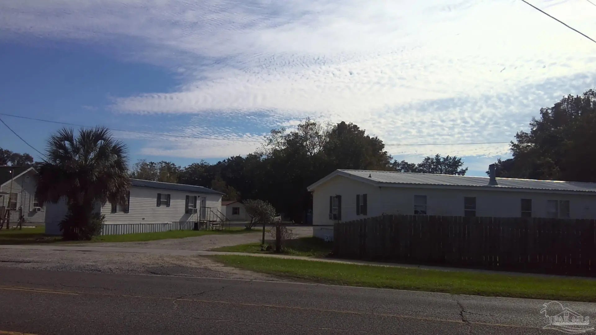 Photo of Listing #677440