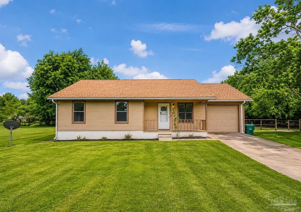 107 Windsor Dr, Crestview