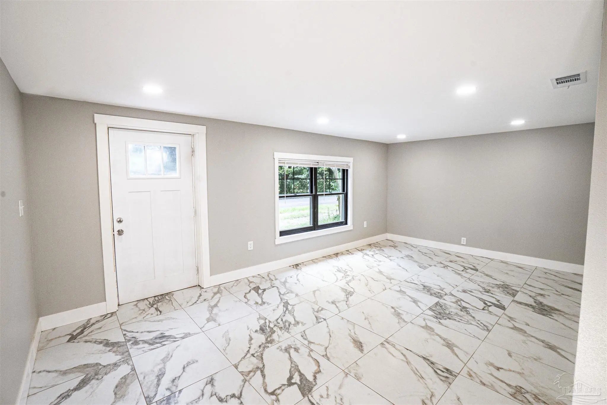 Photo of Listing #667416