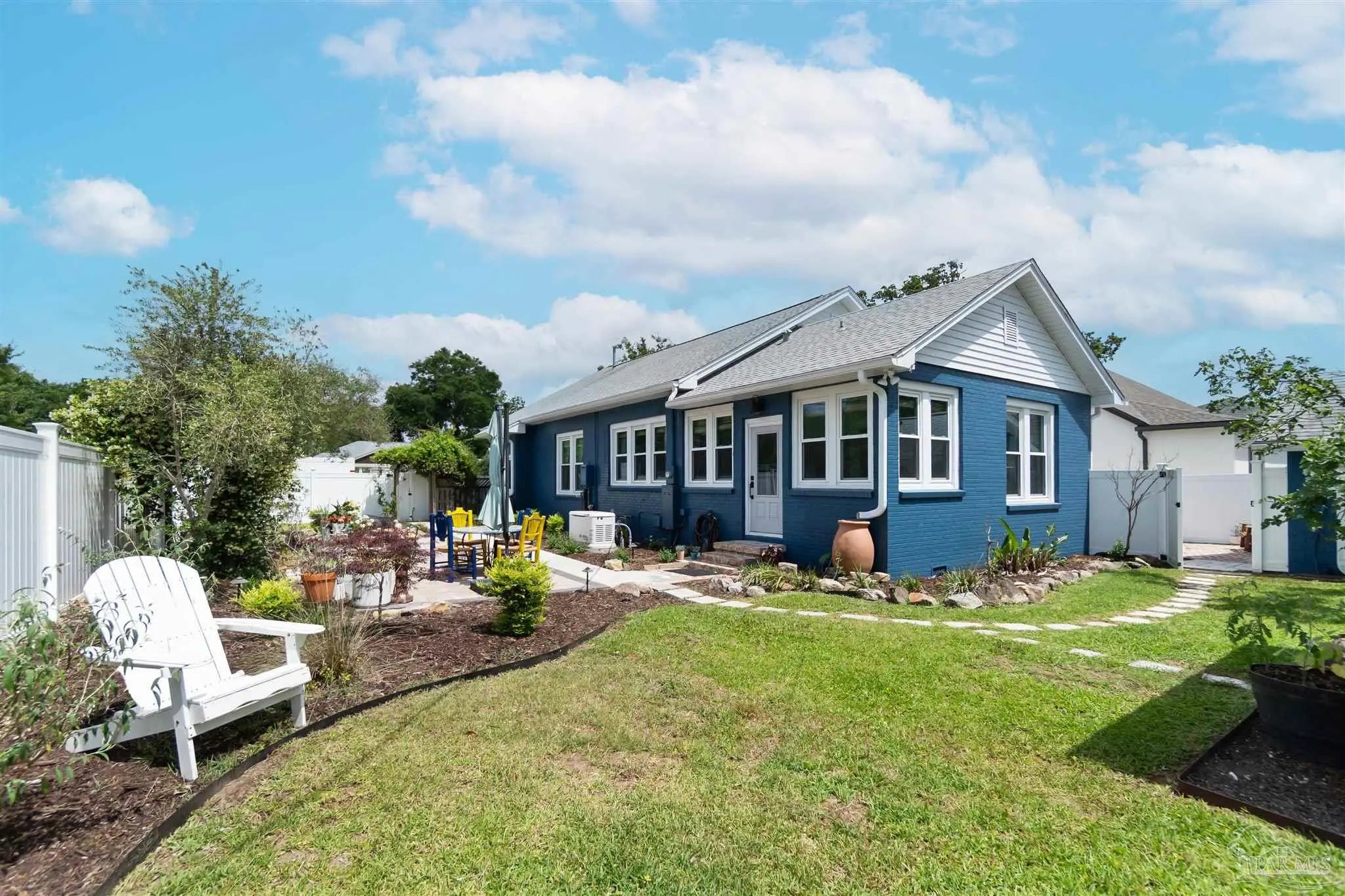 Photo of Listing #663851