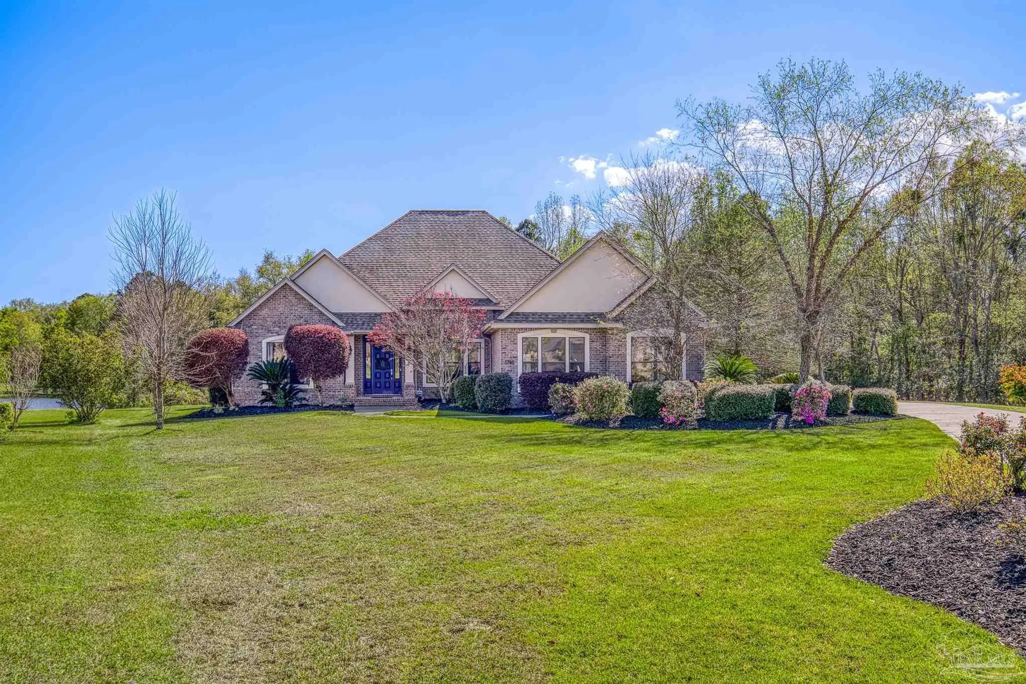 Photo of Listing #679885