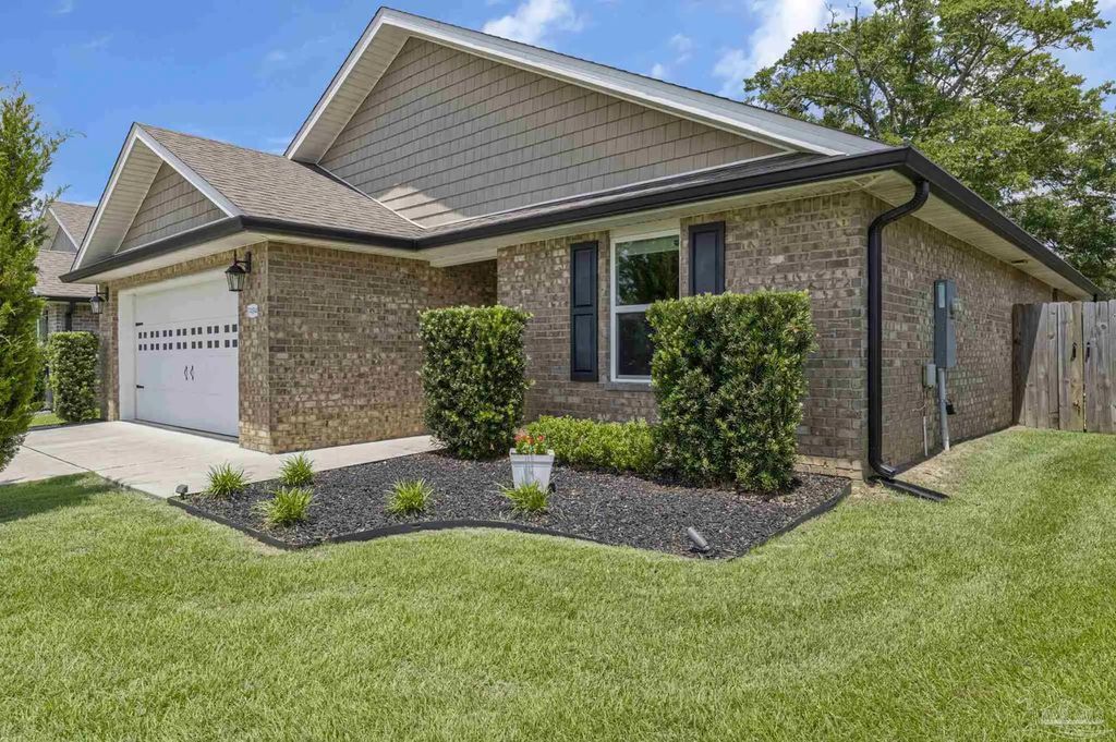7494 Oak Lake Blvd, Pensacola