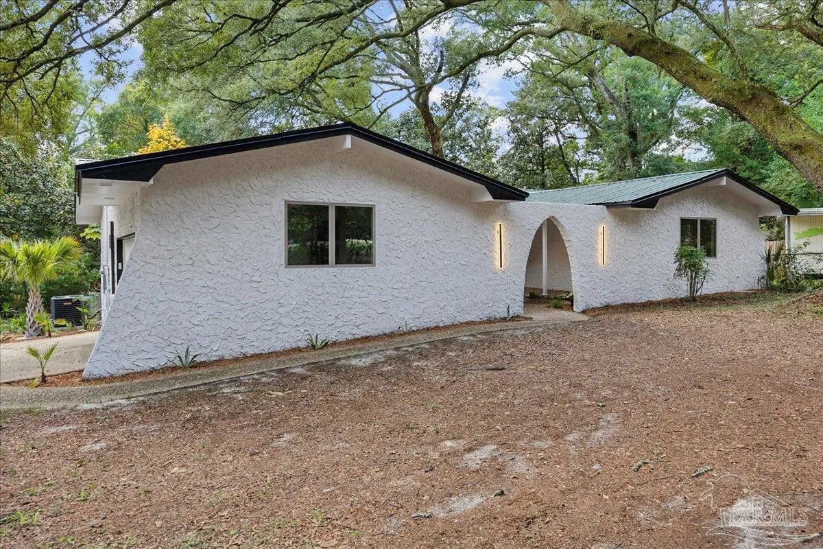 Photo of Listing #673674