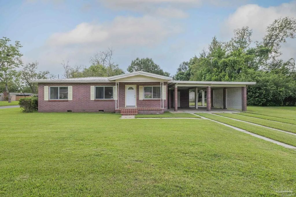 11 Ivanhoe Ave, Pensacola