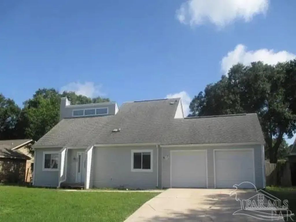 7884 Bay Meadows Dr, Pensacola