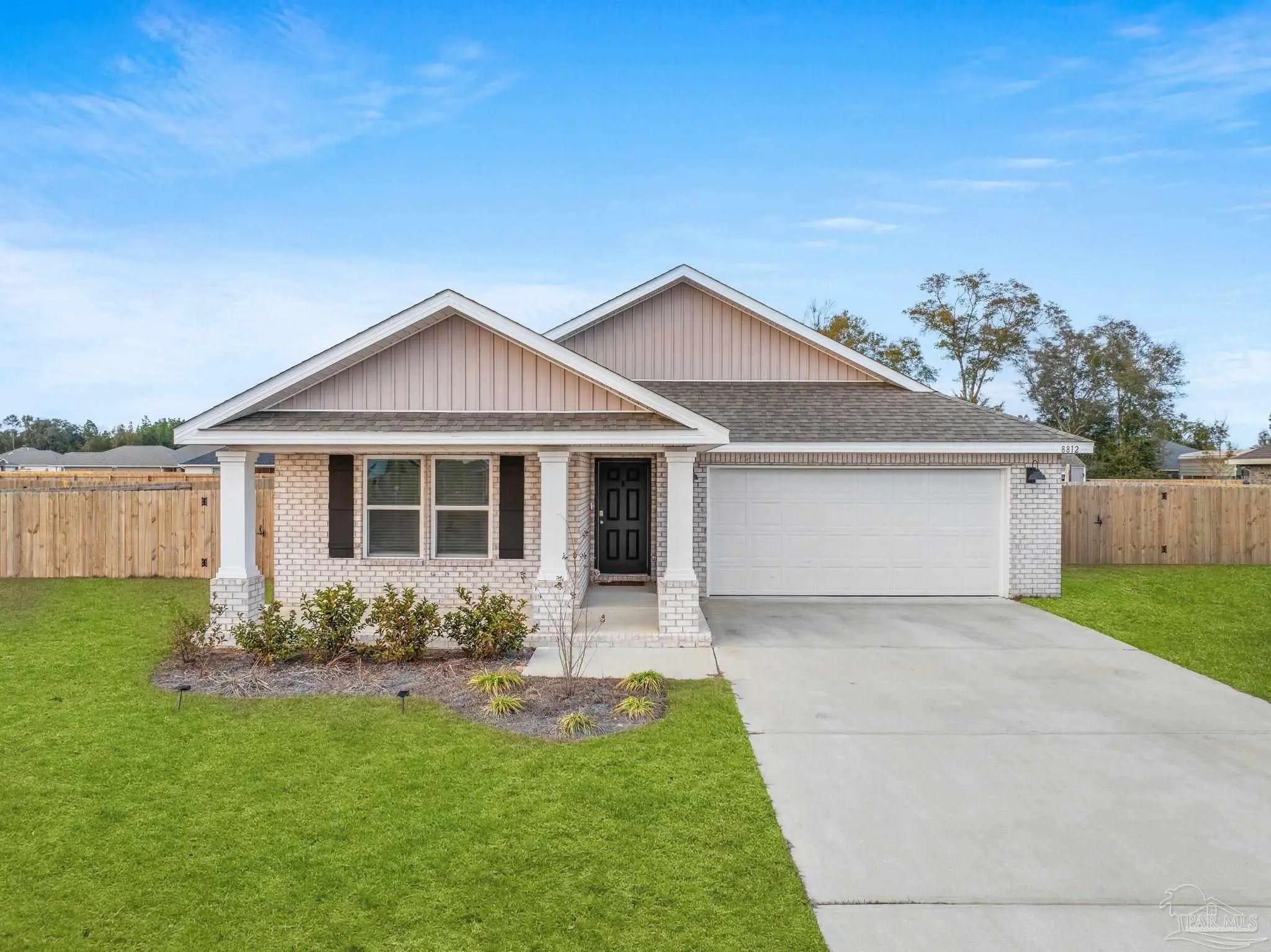 Photo of Listing #677608