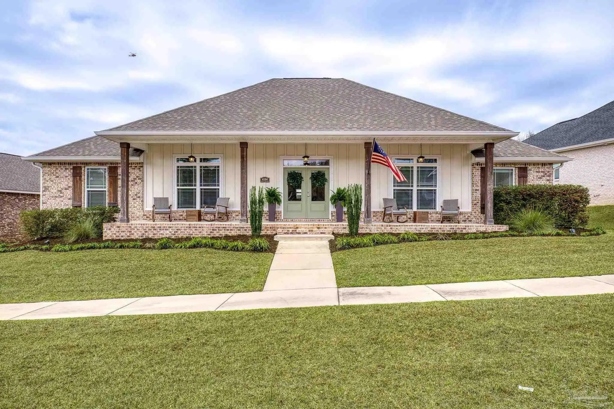 Photo of Listing #678580