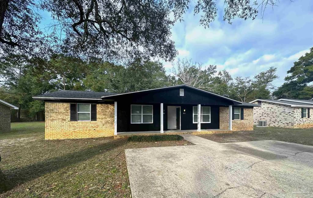 8011 Kipling St, Pensacola