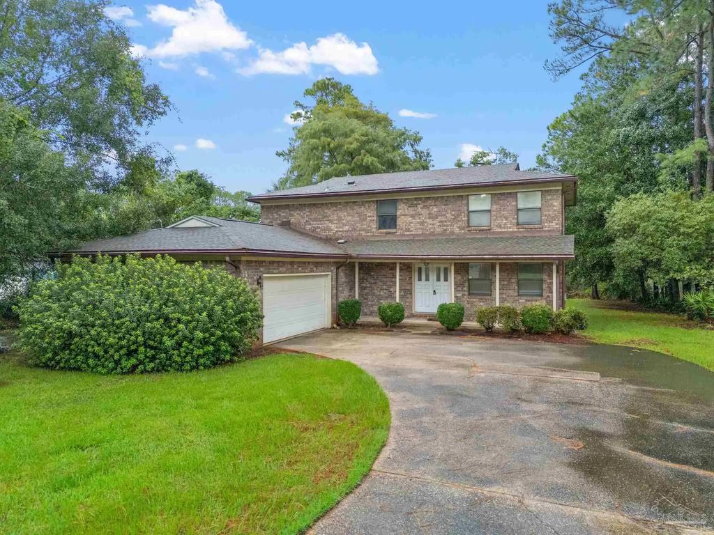 550 Riola Pl, Pensacola