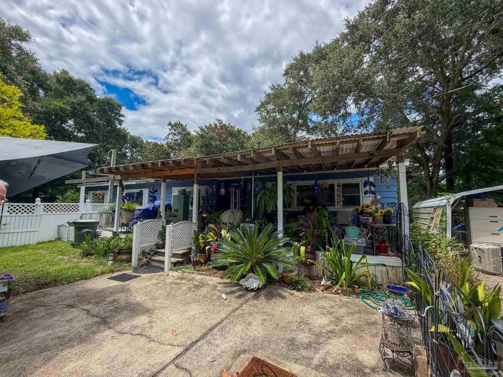 8529 Stockdale Ave, Pensacola