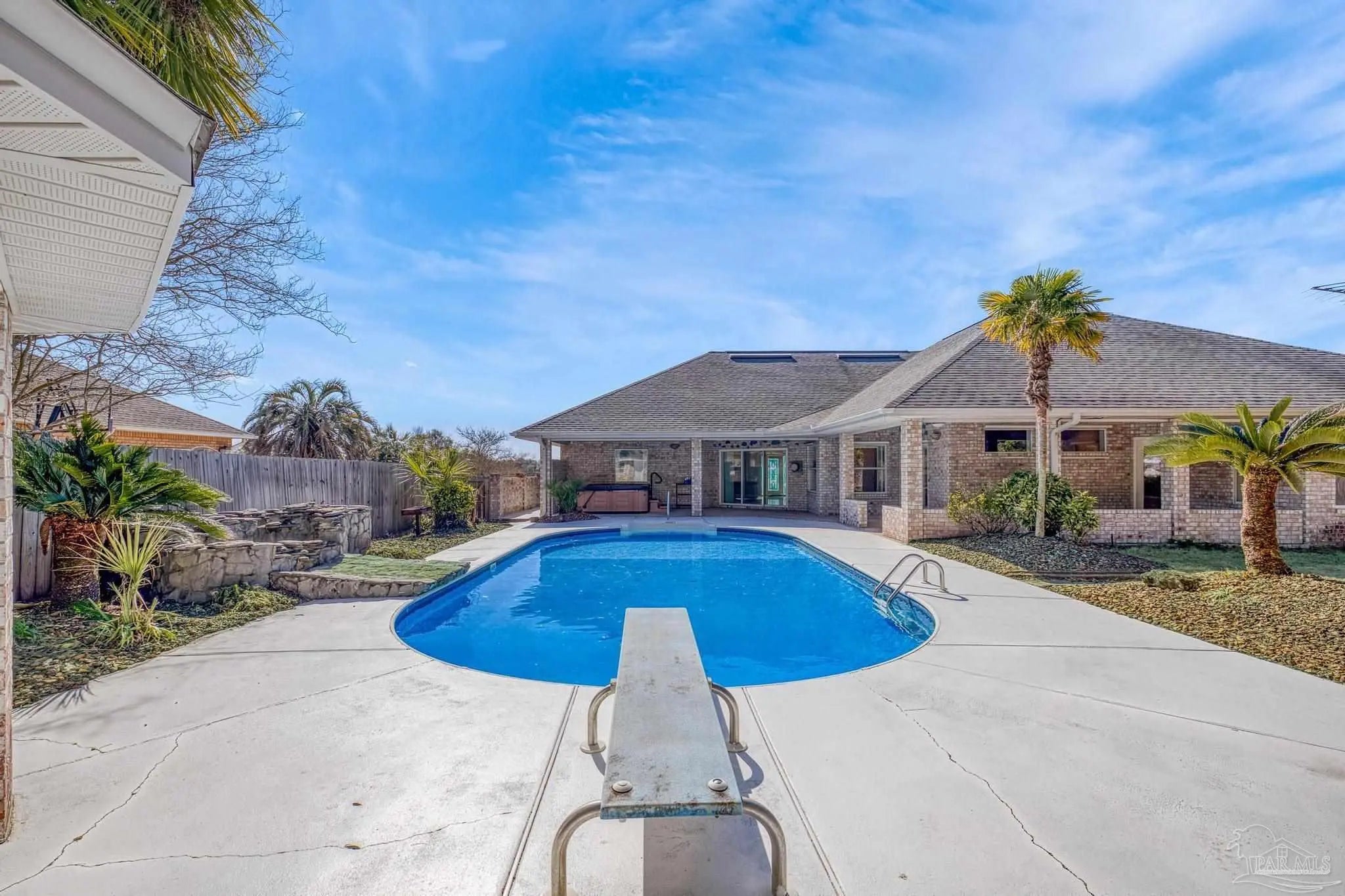 Photo of Listing #677034