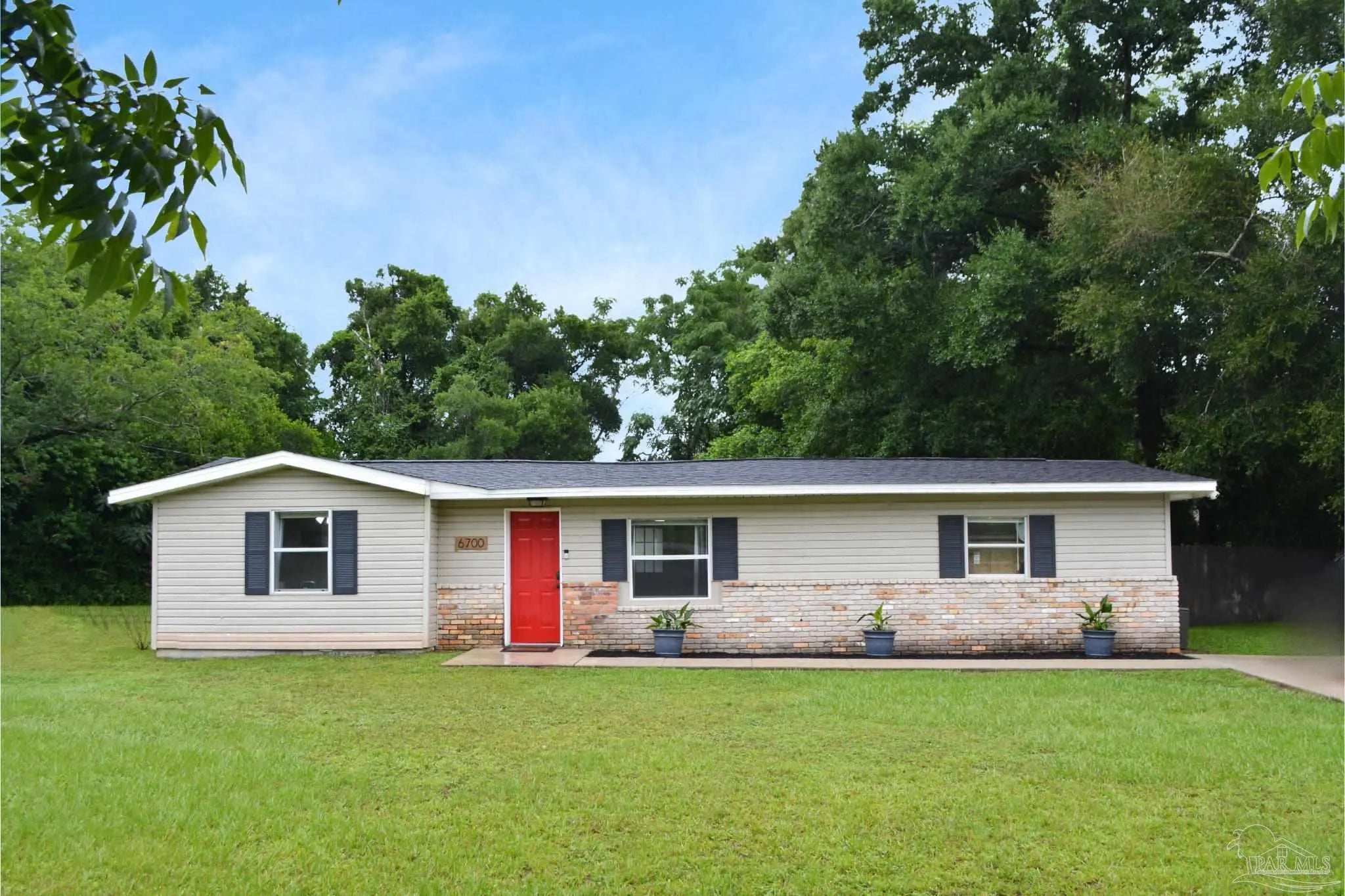 Photo of Listing #667216