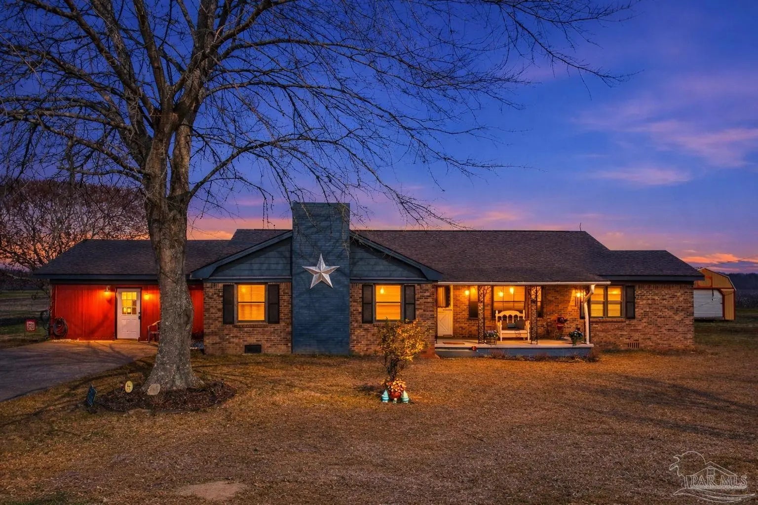 Photo of Listing #677781